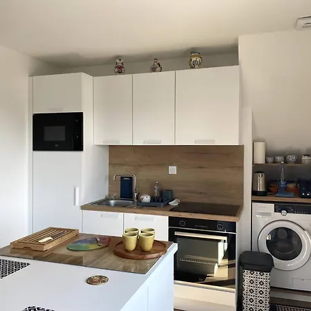 Bel Renove Avec Vue A Tregastel, Proche - Fr-1-368-462